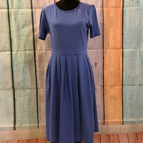 LuLaRoe Dresses & Skirts - LuLaRoe Amelia dress size large GUC blue & white